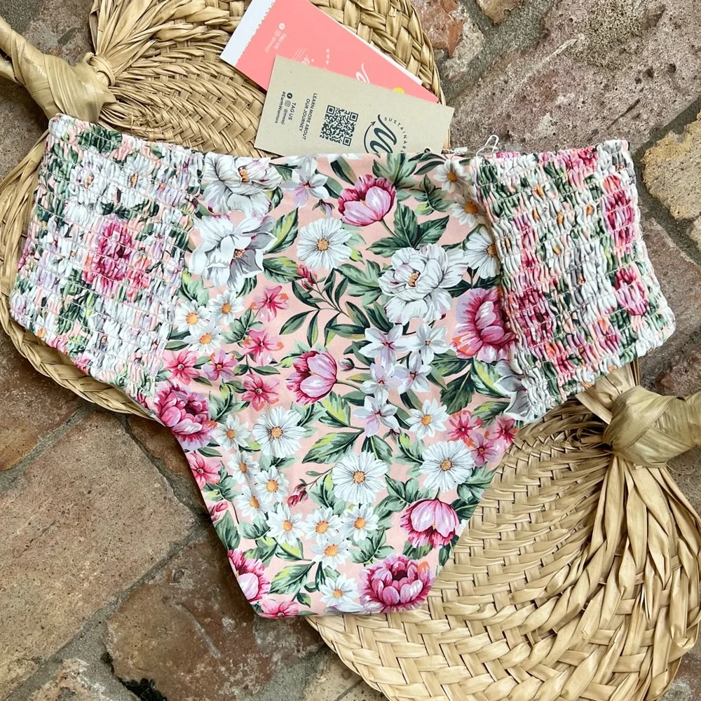 ๐ธ MAAJI ๐ธ FLORAL TROPICAL HIGH WAISTED BIKINI BOTTOM - Picture 7 of 10